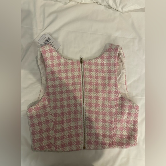 Walter Baker Pink and White Tweed Skirt Set with Gold Buttons - Picture 5 of 5